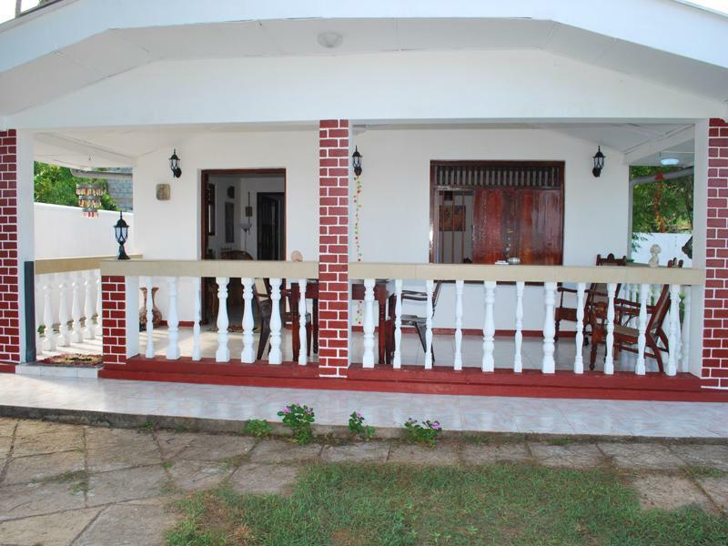 Beach House Mirissa Esterno foto